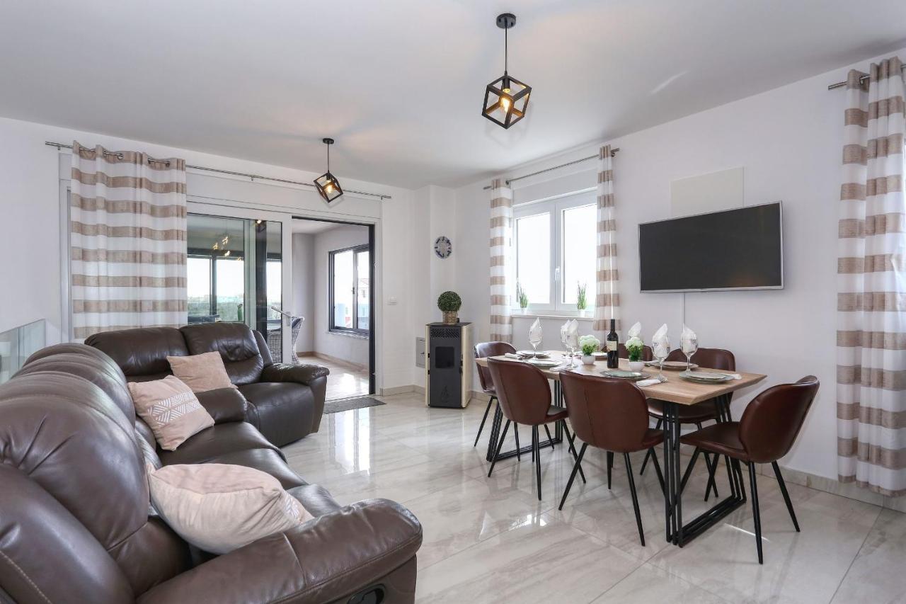 Luxury Apartment Isabell Затон Экстерьер фото